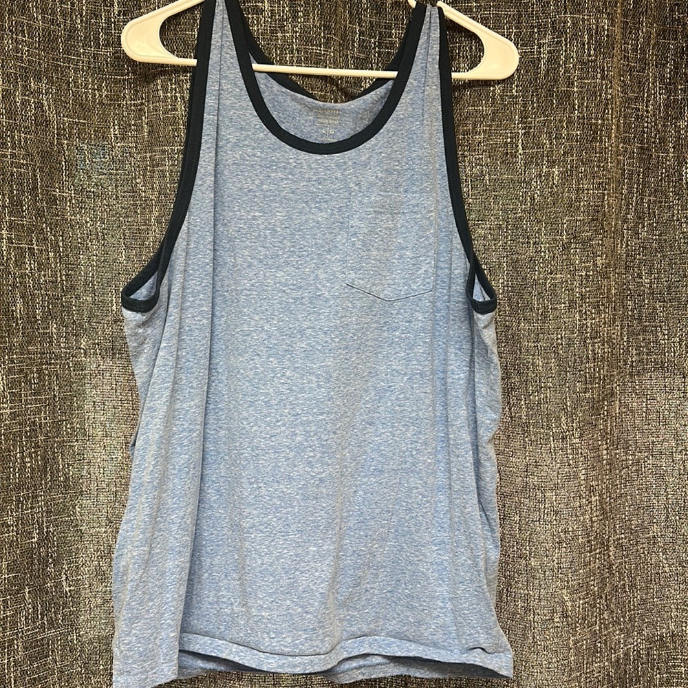 Old navy men’s tank. L. NWOT. Light blue.